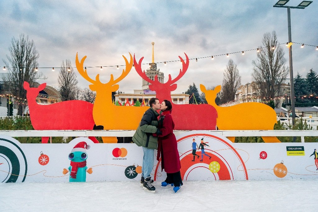 Куди піти у Києві на День святого Валентина: на ковзанці ВДНГ проведуть Вікенд закоханих 3