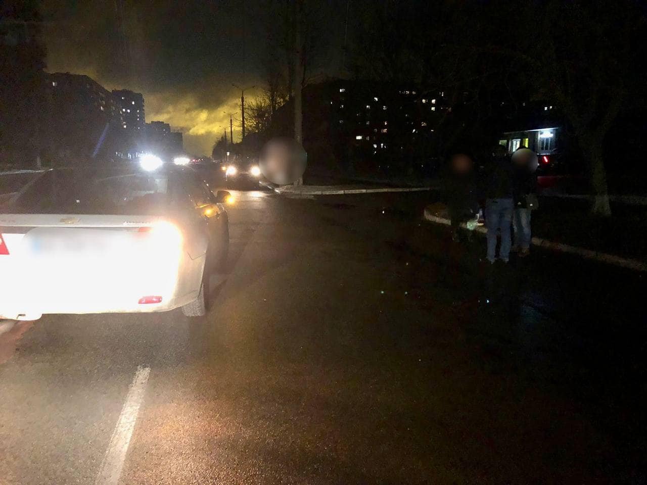 На Київщині Chevrolet збив жінку, яка перебігала дорогу 1