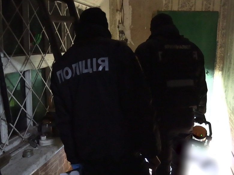 У Києві чоловік вбив товариша стільцем і зробив з ним селфі 2