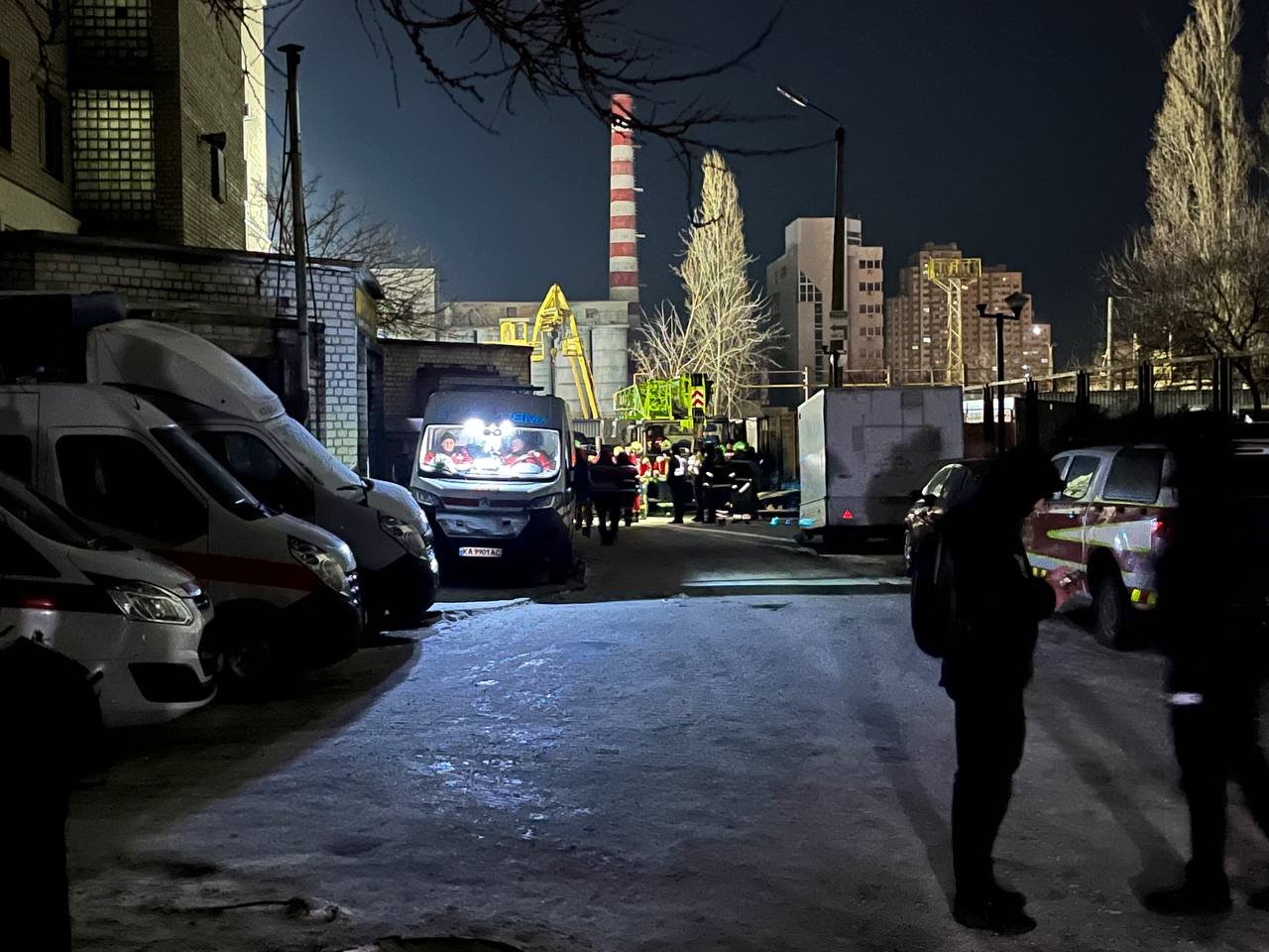 Під час вибуху у Дарницькому районі загинули щонайменше дві людини: відео з місця подій 1