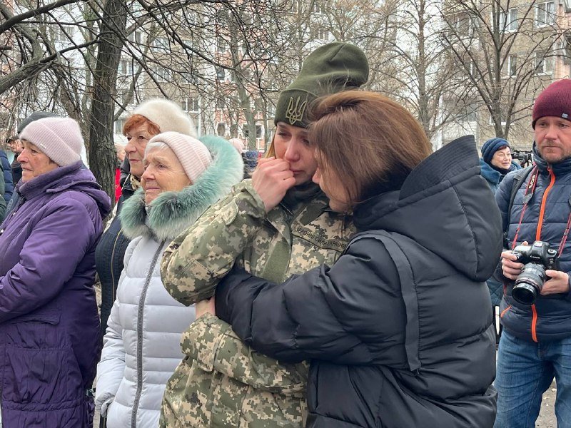 У Києві вшанували пам'ять загиблого на війні журналіста Олександра Махова 5
