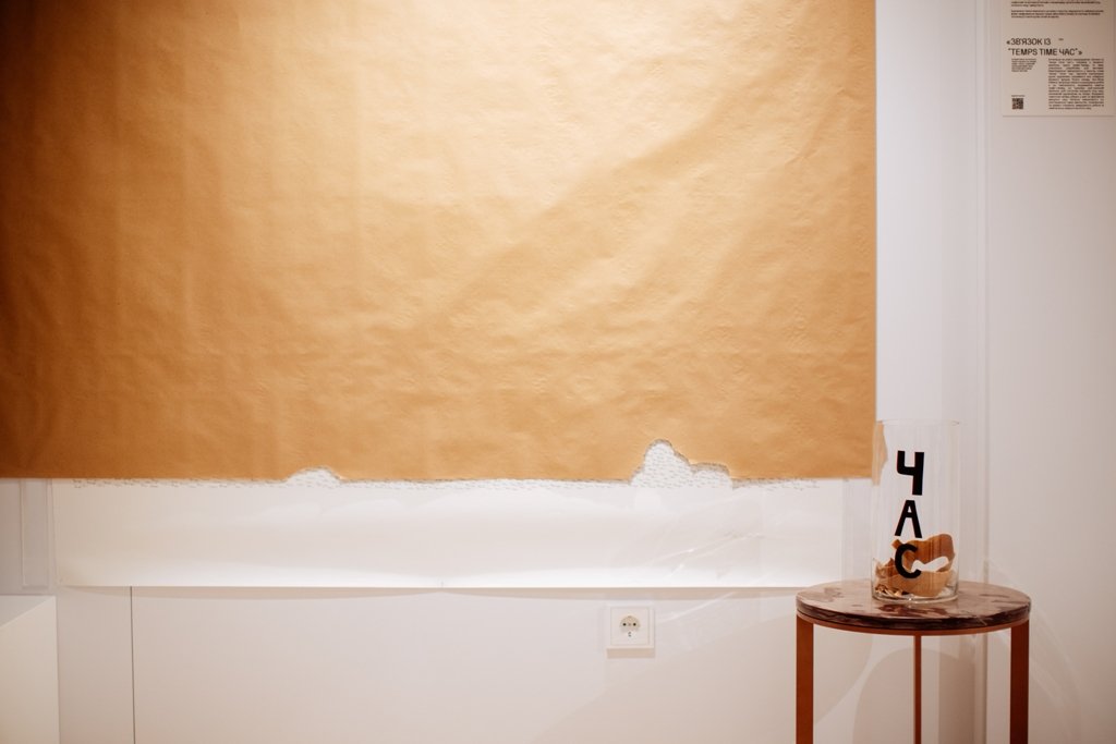 У Києві на Контрактовій площі відкрили культурний простір «Модуль тимчасовості»: що це, графік та ціна 3