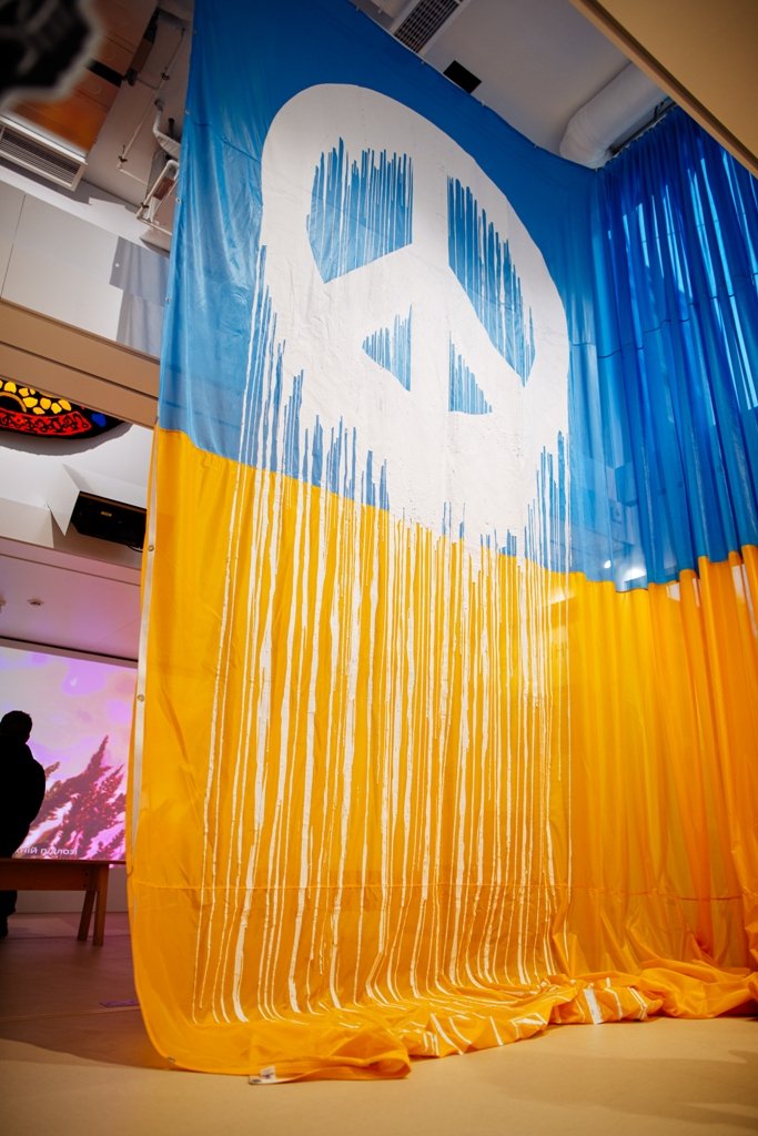 У Києві на Контрактовій площі відкрили культурний простір «Модуль тимчасовості»: що це, графік та ціна 13