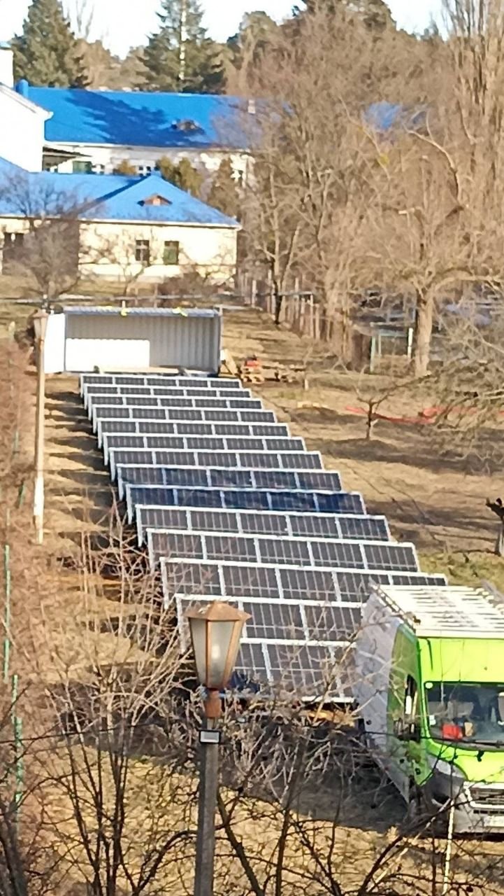 У Києві в психоневрологічному інтернаті встановили унікальну сонячну електростанцію 2