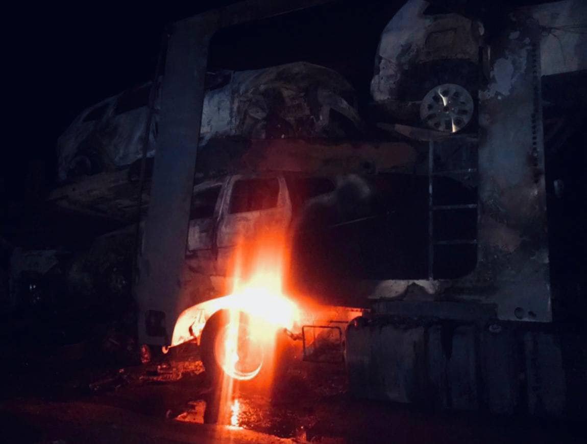 На трасі Київ — Чоп згорів завантажений автовіз 3
