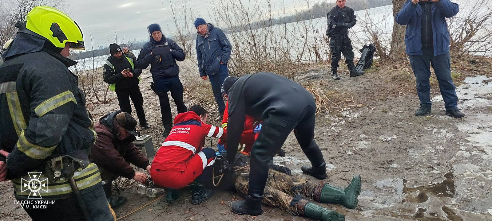 У Києві на річці Десенка рибалка провалилась під лід: чоловік загинув 1