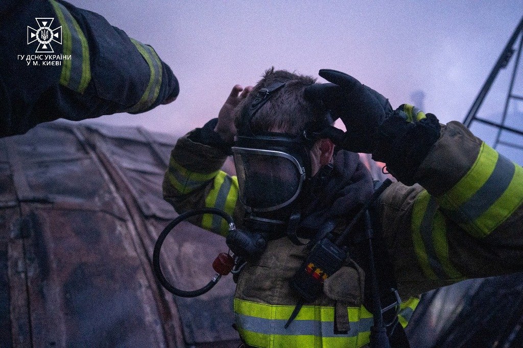 У Києві сталася масштабна пожежа у Солом’янському районі: що відомо 1