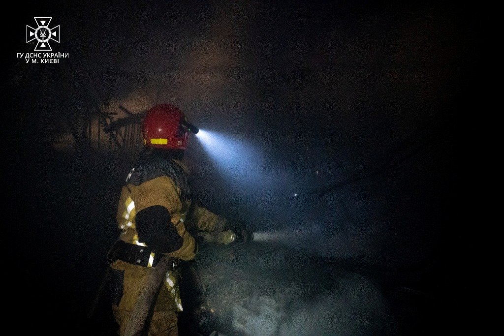 У Києві сталася масштабна пожежа у Солом’янському районі: що відомо 6