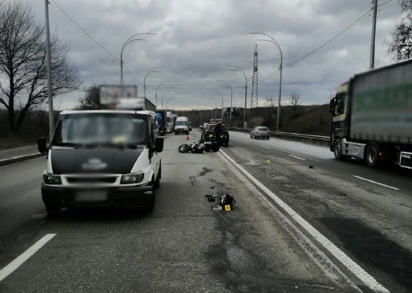 У Києві на Заболотного у ДТП загинув мотоцикліст 1
