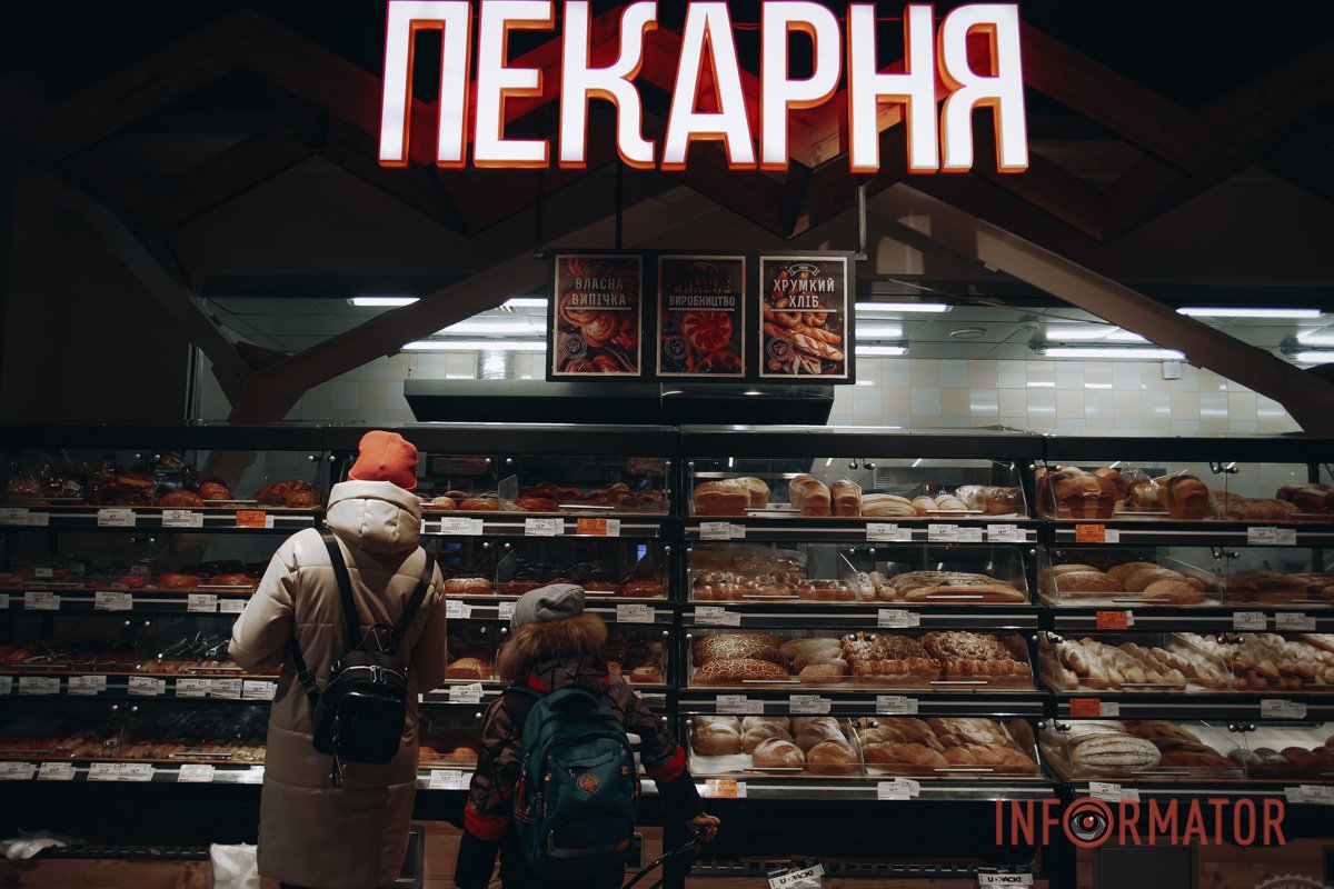 Відкрий для себе VARUS: власне виробництво та ексклюзивний інтер'єр. Екскурсія супермаркетом від Інформатор 6