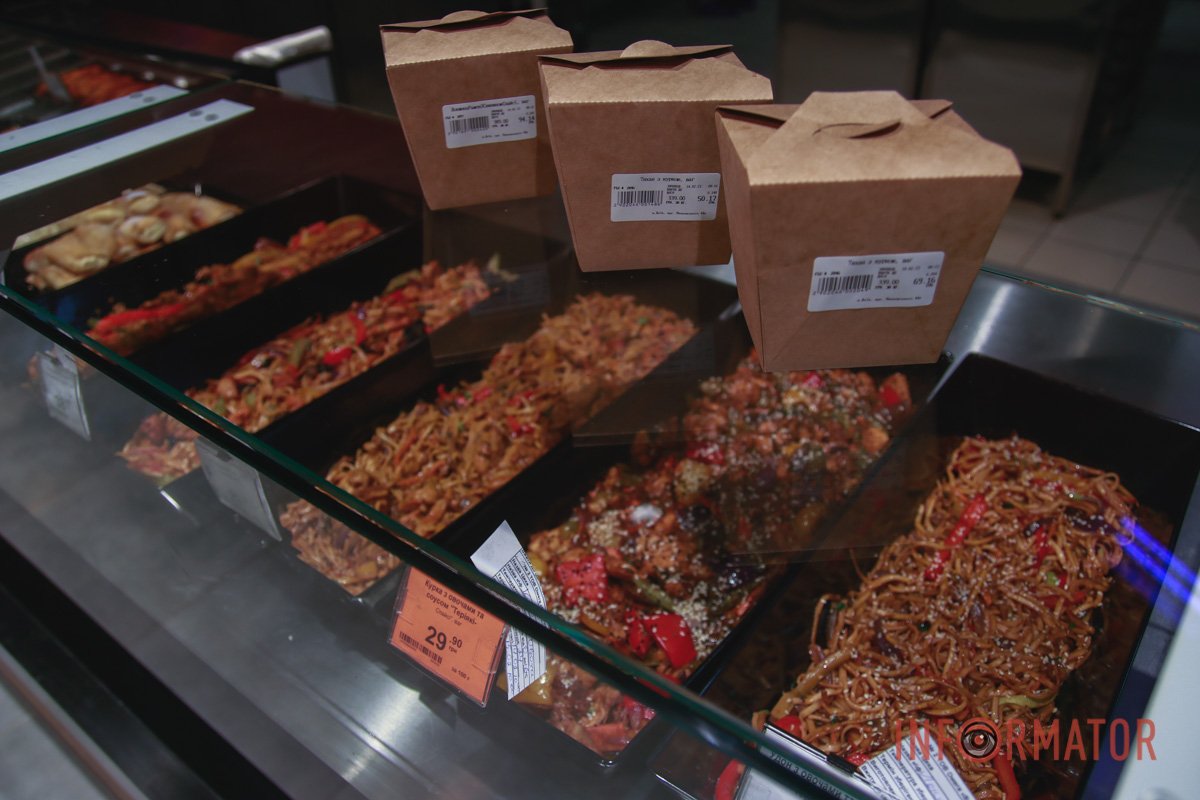 Відкрий для себе VARUS: власне виробництво та ексклюзивний інтер'єр. Екскурсія супермаркетом від Інформатор 13