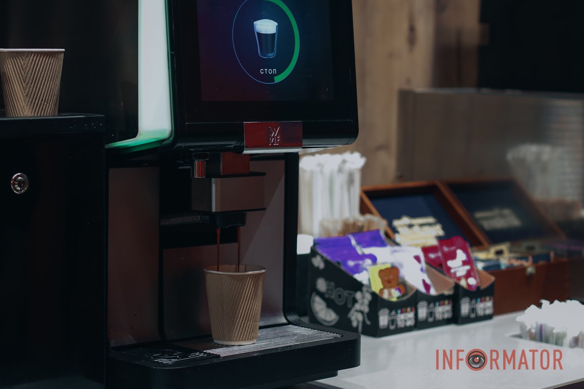 Відкрий для себе VARUS: власне виробництво та ексклюзивний інтер'єр. Екскурсія супермаркетом від Інформатор 19