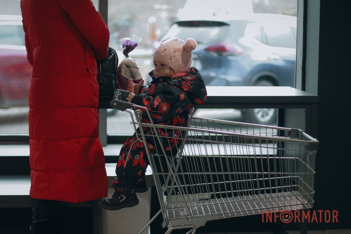 Відкрий для себе VARUS: власне виробництво та ексклюзивний інтер'єр. Екскурсія супермаркетом від Інформатор 38