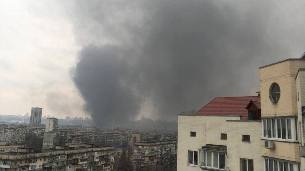 У Києві на Подолі масштабна пожежа: що відомо 5