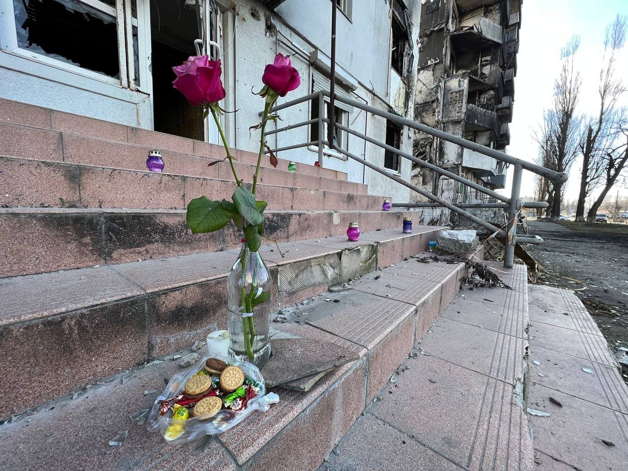 Річниця бомбардування Бородянки: як зараз виглядають зруйновані авіаударами багатоповерхівки 6