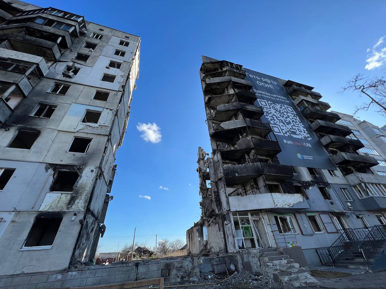 Річниця бомбардування Бородянки: як зараз виглядають зруйновані авіаударами багатоповерхівки 7