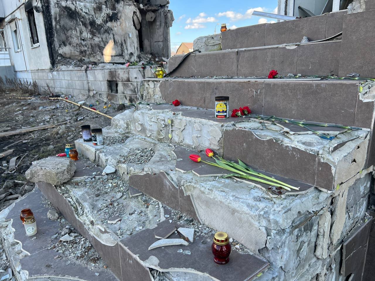 Річниця бомбардування Бородянки: як зараз виглядають зруйновані авіаударами багатоповерхівки 9