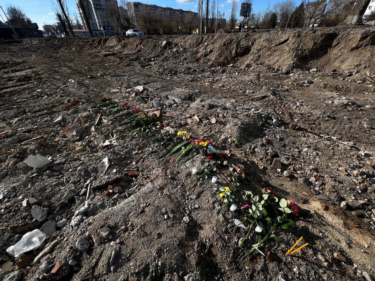 Річниця бомбардування Бородянки: як зараз виглядають зруйновані авіаударами багатоповерхівки 11