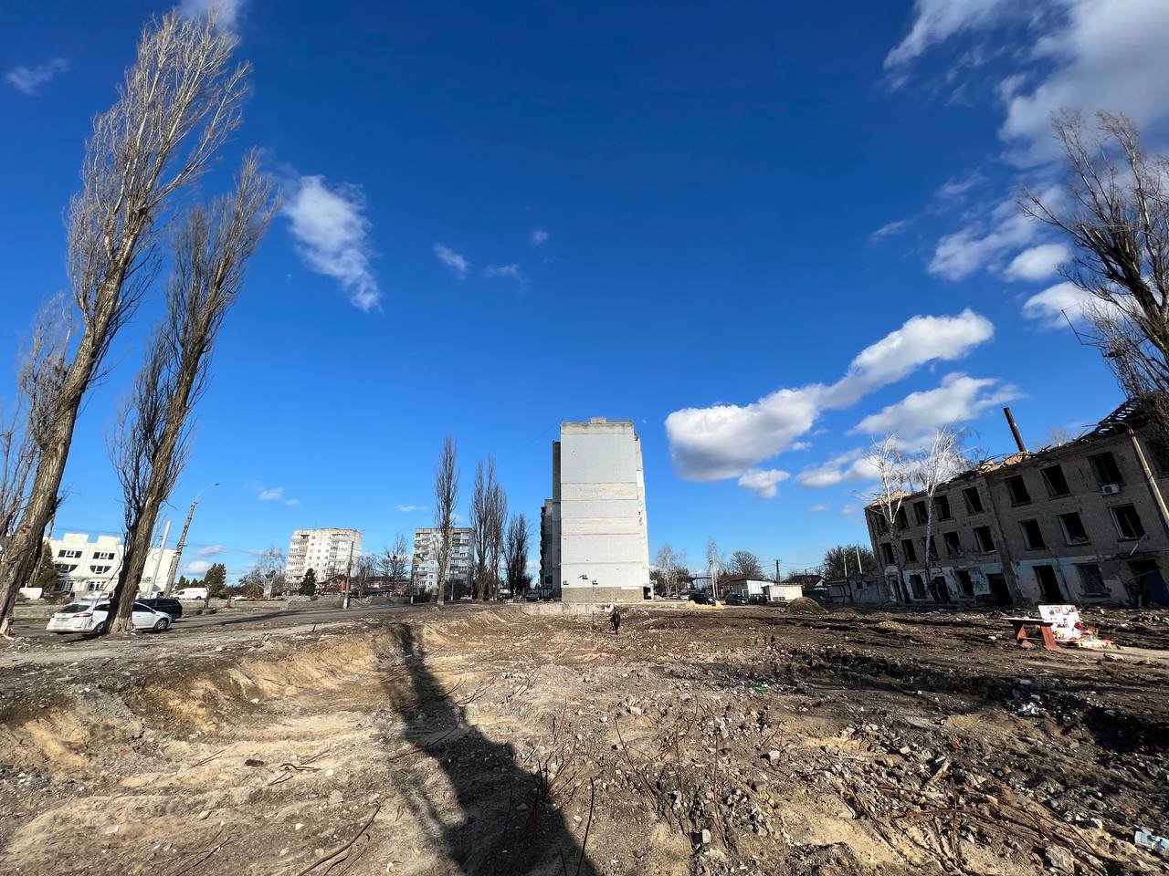 Річниця бомбардування Бородянки: як зараз виглядають зруйновані авіаударами багатоповерхівки 15