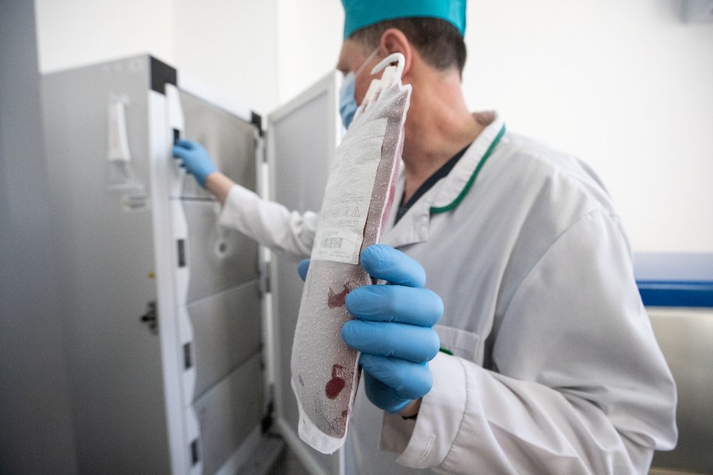 У Києві створили перший та єдиний в Україні Банк довгострокового зберігання еритроцитів: де і як виглядає 1