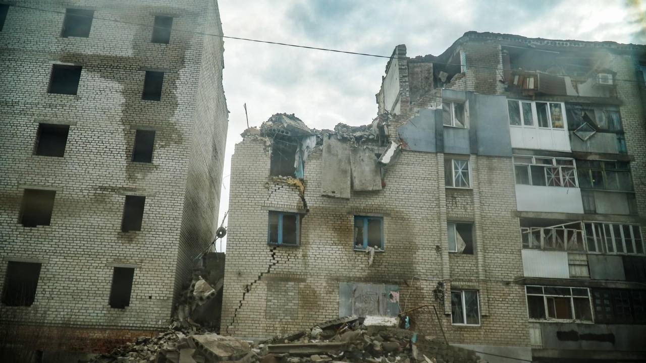 Обличчя «руського миру» без прикрас: фото Бахмуту від аеророзвідки “Фалькон” 7