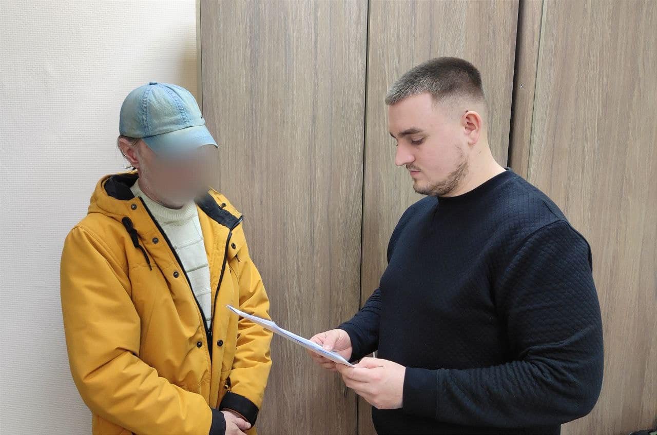 На Київщині чоловік викинув собаку з вікна багатоповерхівки: що загрожує живодеру за вбивство тварини 4