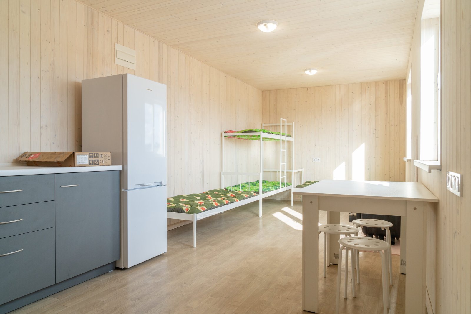 На Київщині встановлять 100 модульних будинків на ділянках сімей, житло яких повністю зруйновано обстрілами 1