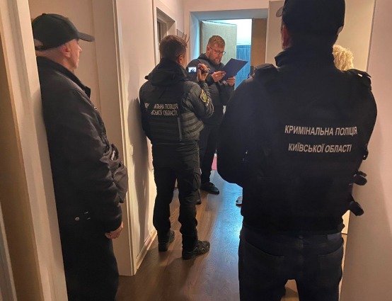 По 150 тисяч гривень за день: у Києві викрили сутенерів, які створили мережу борделів на орендних квартирах 2
