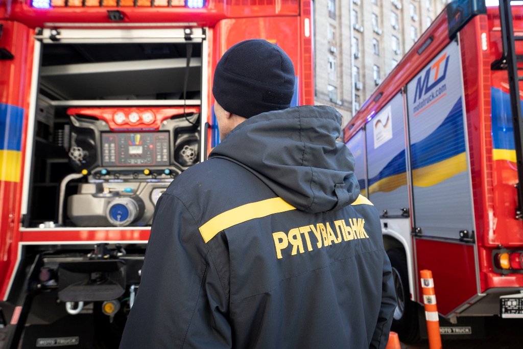 Київ отримав чотири нових найсучасніших пожежних автомобілі: в чому їх перевага 1
