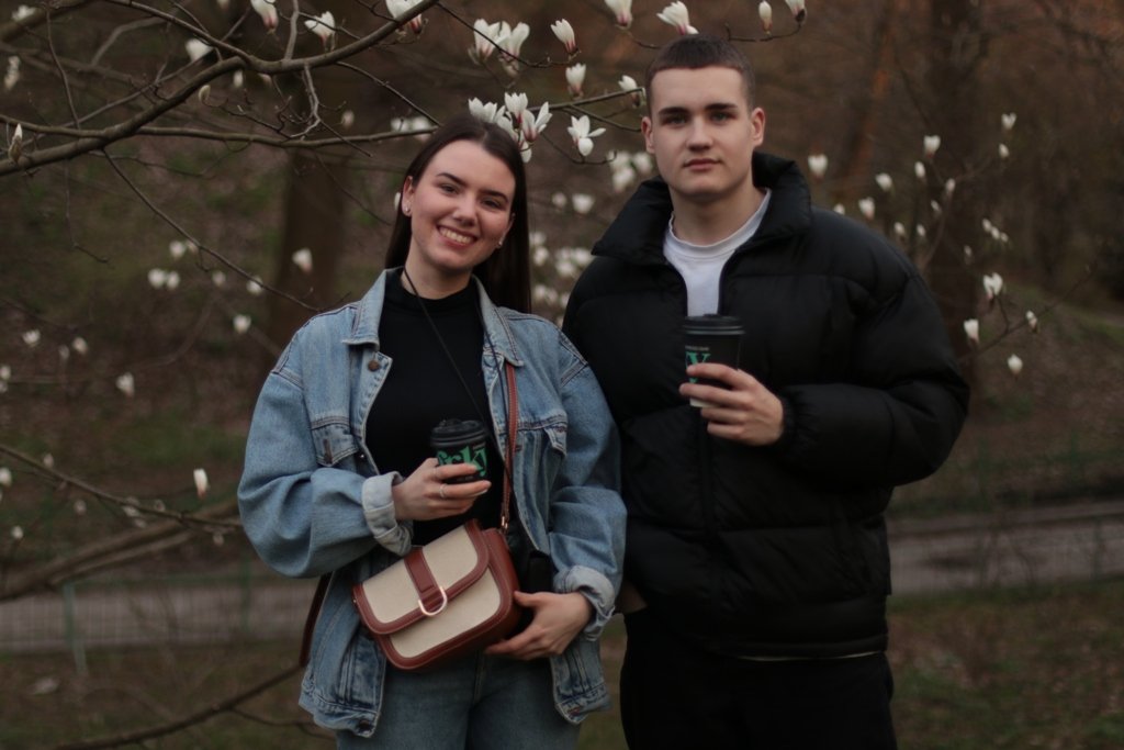 У Києві зацвіли перші дерева магнолій: де зробити гарні фото 23