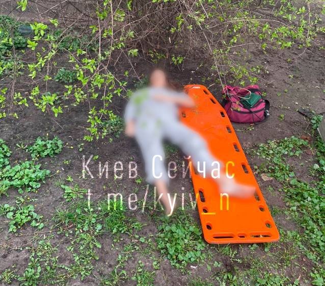 У Києві на Борщагівці 8-річна дівчинка випала з вікна багатоповерхівки 1