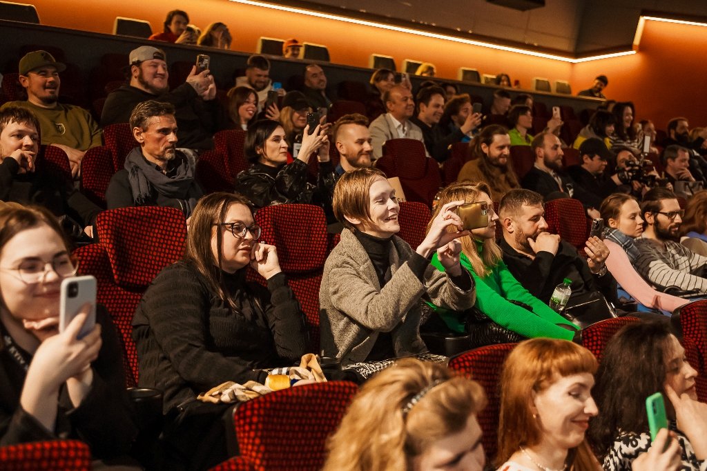 Тисяча глядачів і аншлаг на зустрічі з творчою групою: як у Києві пройшла прем’єра фільму “Люксембург, Люксембург” 7