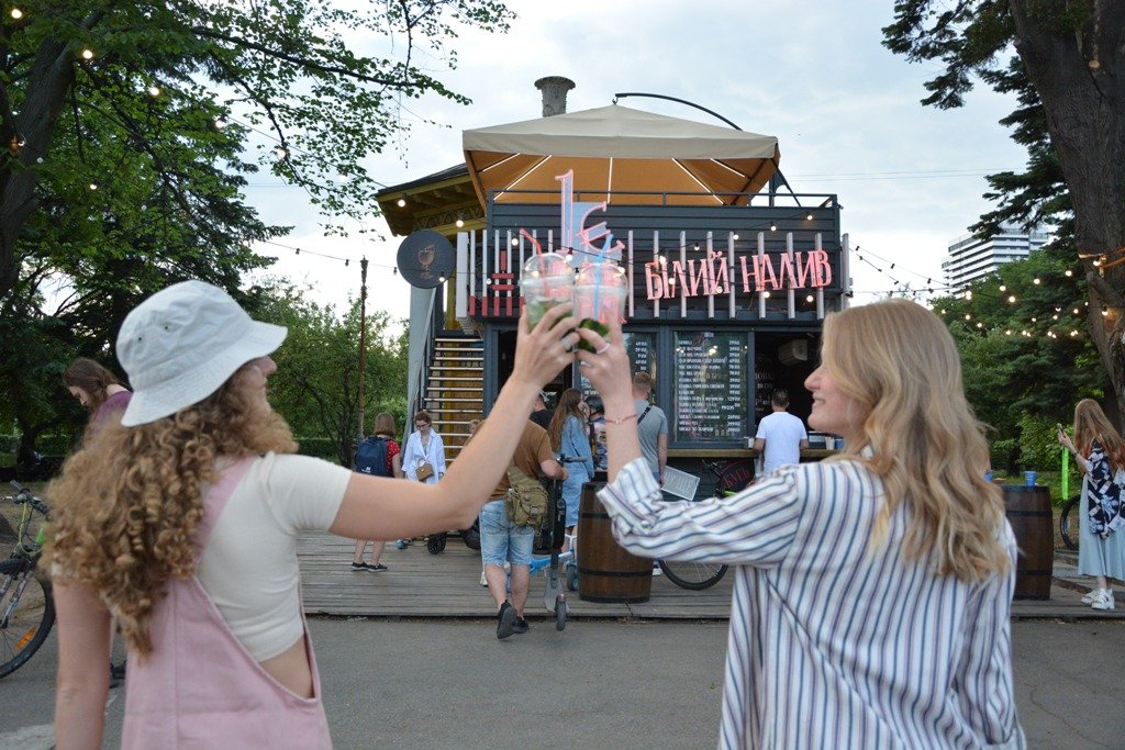 Куди піти у Києві: які локації вже працюють на ВДНГ 10