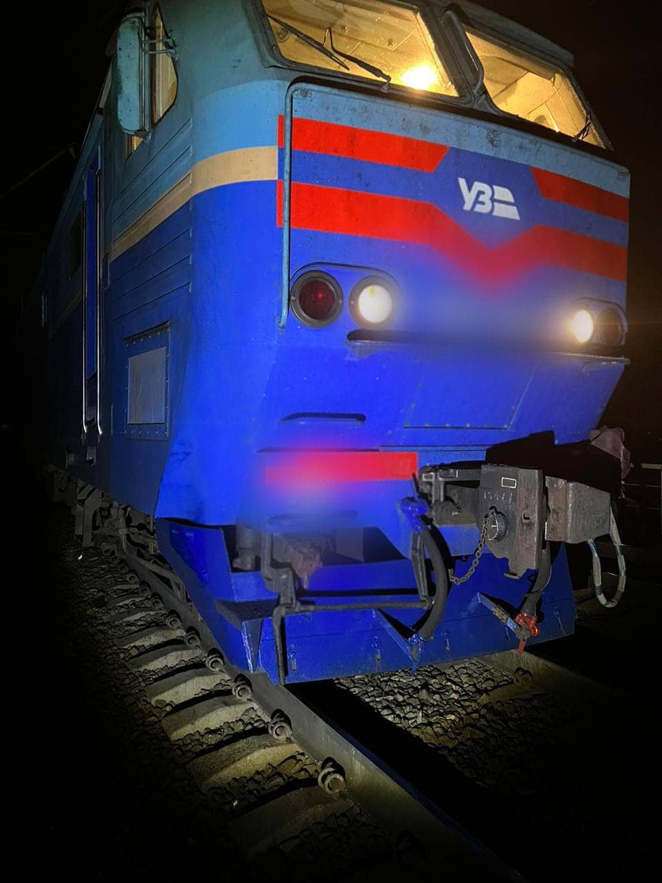 На Київщині двоє людей одночасно потрапили під два різних потяги 2