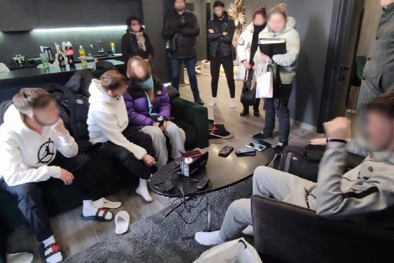 Одного з організаторів п’яних вечірок у Києві взяли під варту та призначили заставу в понад пів мільйона гривень 1