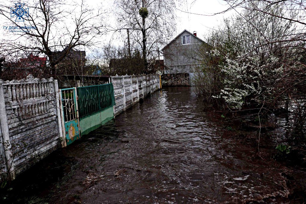 Повінь на Київщині: у Броварському та Вишгородському районах ситуація залишається складною 3