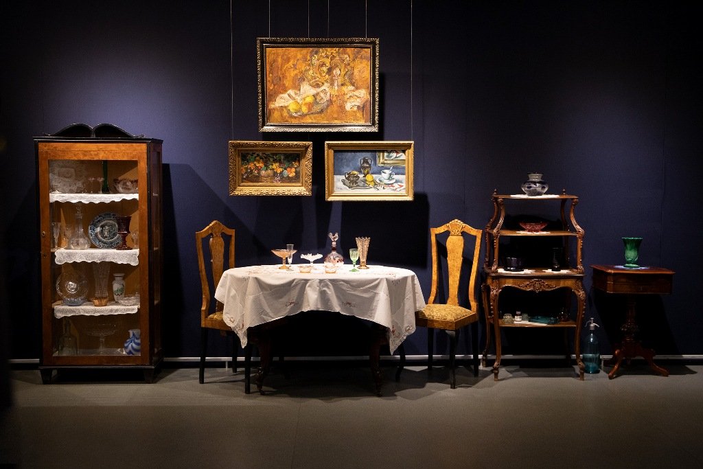 Куди піти у Києві: де побачити унікальний виставковий проєкт «Історія у склі» 3