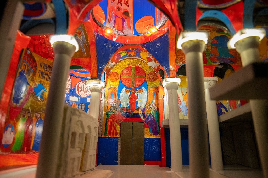 Куди піти у Києві: де побачити розписи храму на Київщині, який обстреляли росіяни під час окупації 10