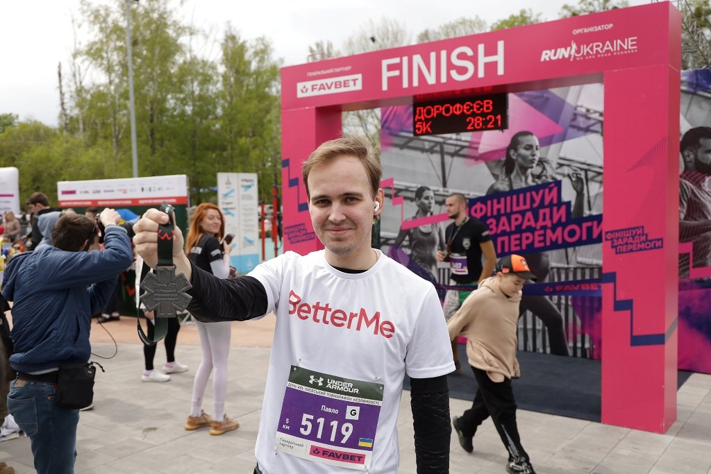 Київський півмарафон незламності: 2000 бігунів зібрали понад 400 тисяч гривень для Медичного батальйону “Госпітальєри” 5