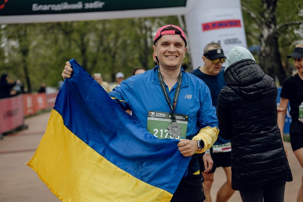 Київський півмарафон незламності: 2000 бігунів зібрали понад 400 тисяч гривень для Медичного батальйону “Госпітальєри” 6
