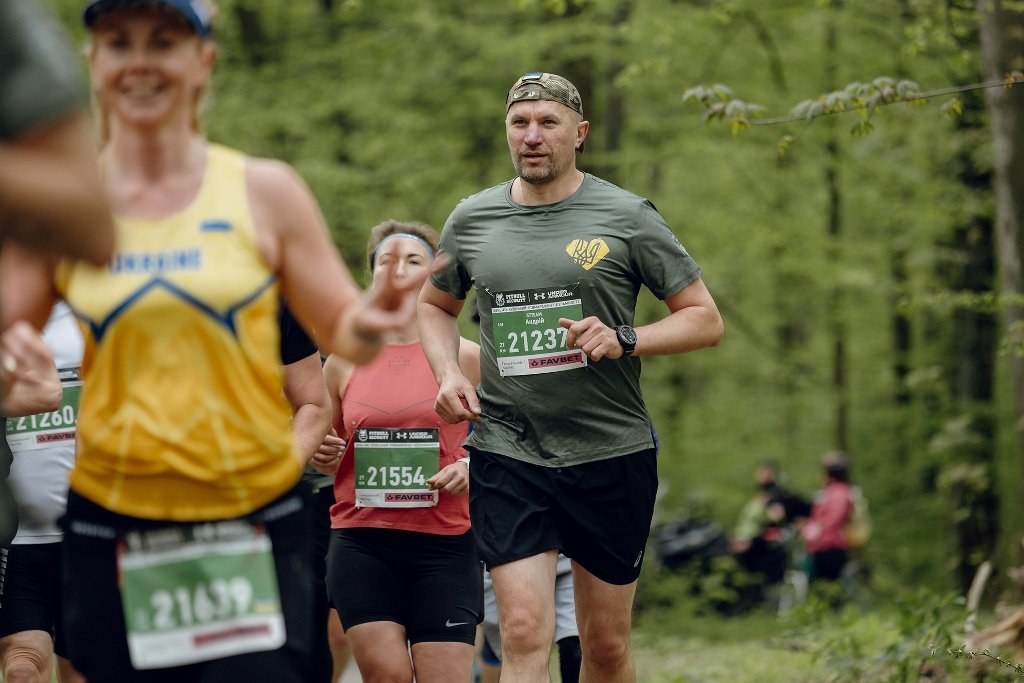 Київський півмарафон незламності: 2000 бігунів зібрали понад 400 тисяч гривень для Медичного батальйону “Госпітальєри” 8