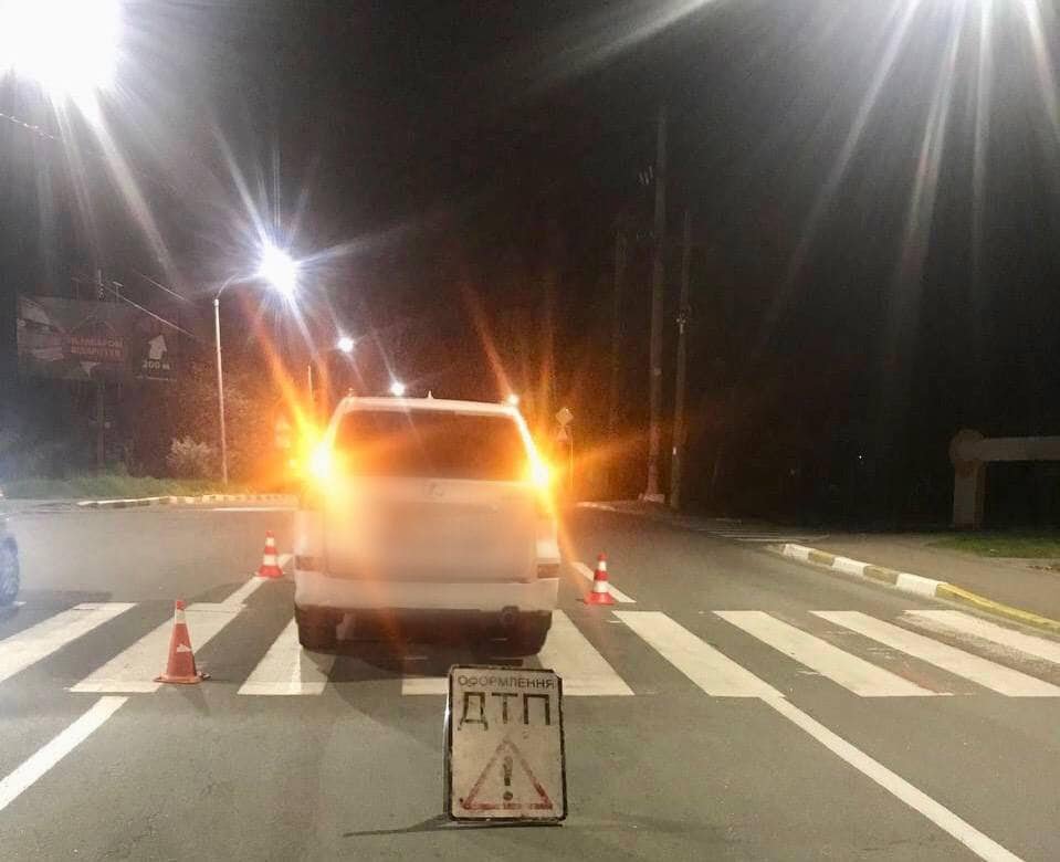 На Київщині Lexus збив велосипедиста 3