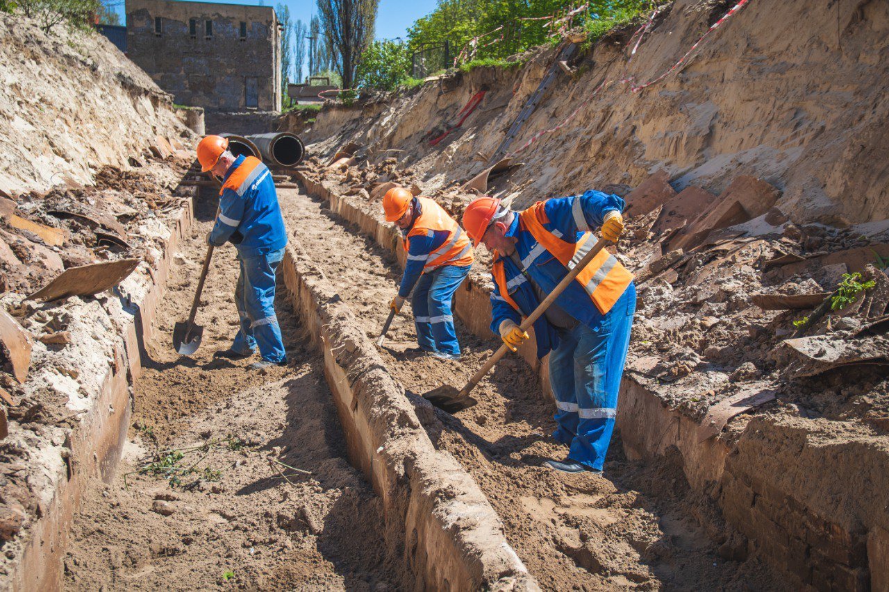У Києві на Південній Борщагівці перекопали вулиці та двори: що сталось 2