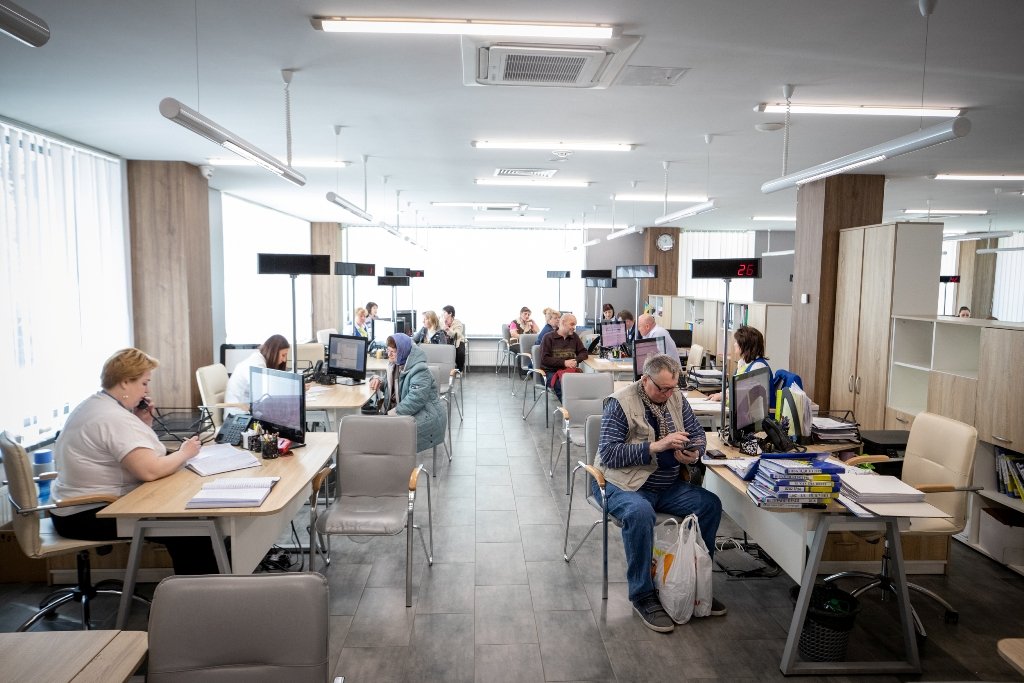 У Святошинському районі Києві відкрили новий підрозділ ЦНАП: як виглядає і які послуги надає 8