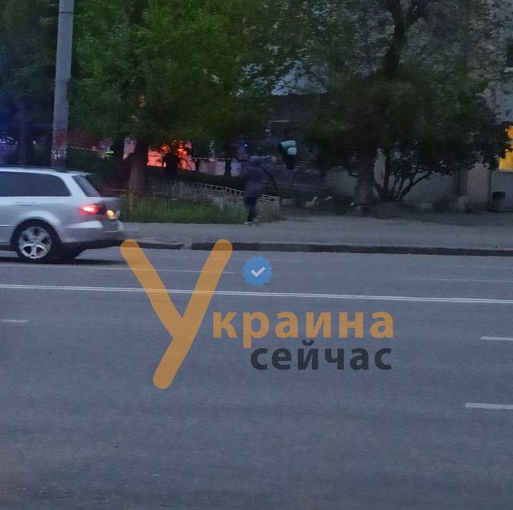 В небі над Києвом знищили безпілотник: уламки упали в двох районах 4