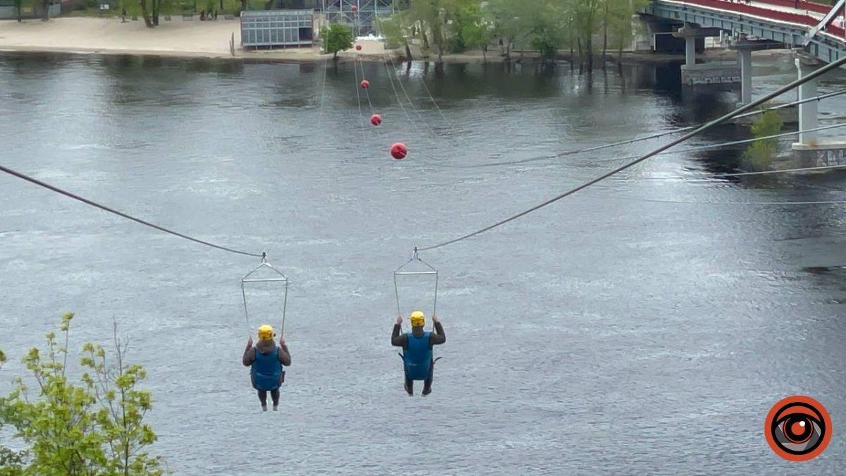 У Києві відкрилась канатна дорога через Дніпро: як працює та ціни 3