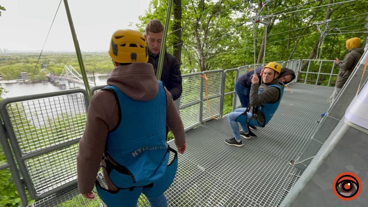 У Києві відкрилась канатна дорога через Дніпро: як працює та ціни 6
