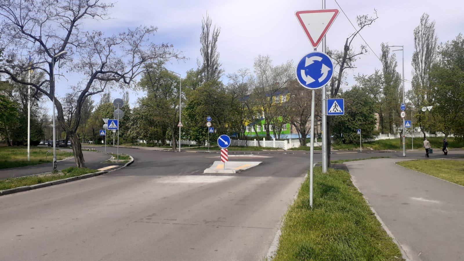 У Києві ще на двох перехрестях столиці влаштували кільцеві розв’язки 2