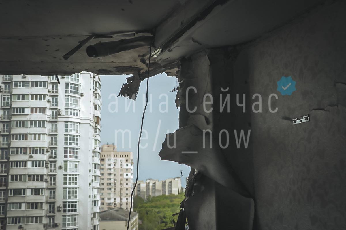 Як виглядає зсередини квартира в Святошинському районі, в яку влучив уламок дрону 8 травня 5