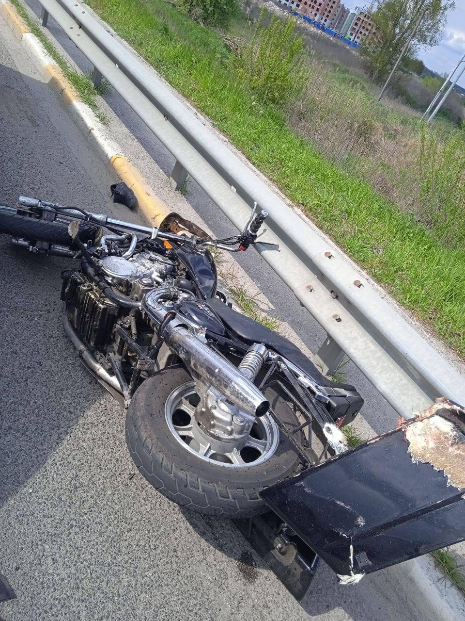 На Київщині п'яний водій Opel на смерть збив мотоцикліста та втік з місця ДТП 2